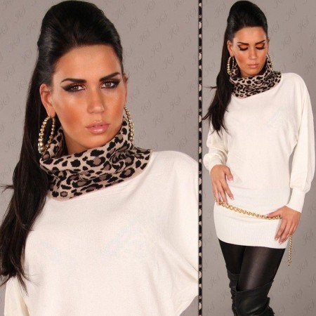 Longpulli with Leo-Neck